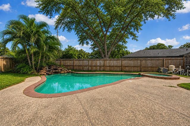 4127 Hill Oak Drive, Houston, TX 77092