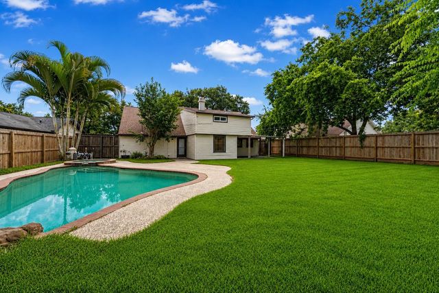 4127 Hill Oak Drive, Houston, TX 77092