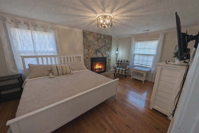 100 Windy Valley Lane, Blue Ridge, GA 30513