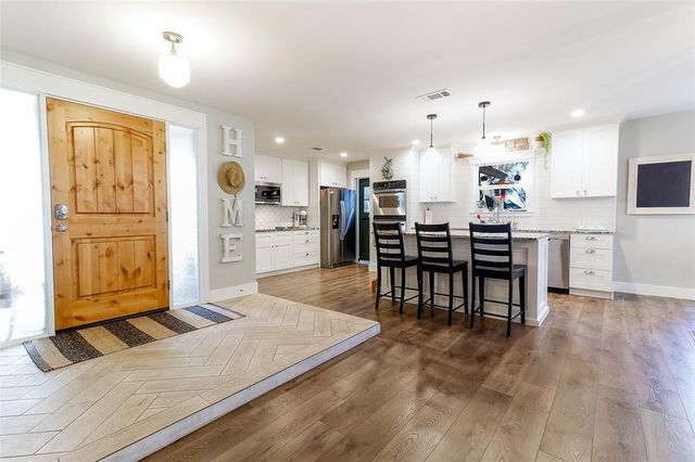 405 Deerfoot Circle, Round Rock, TX 78664