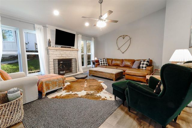 405 Deerfoot Circle, Round Rock, TX 78664