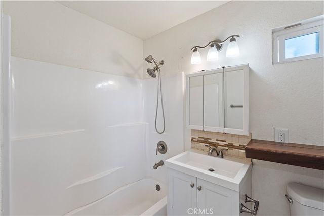 23859 South Road, Apple Valley, CA 92307