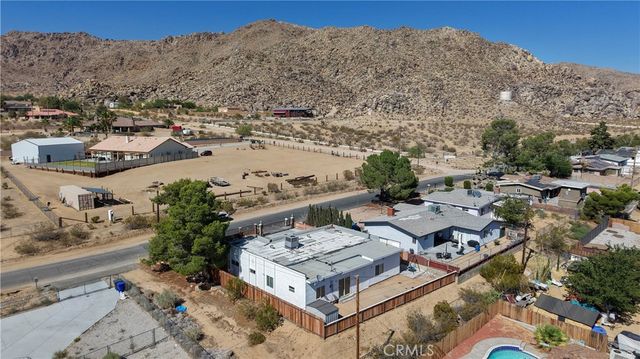 23859 South Road, Apple Valley, CA 92307