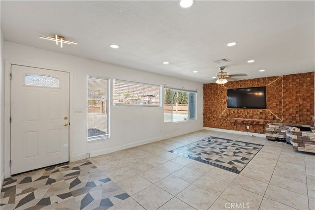 23859 South Road, Apple Valley, CA 92307