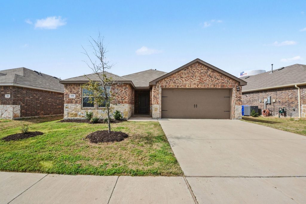 505 Banner Avenue, Royse City, TX 75189