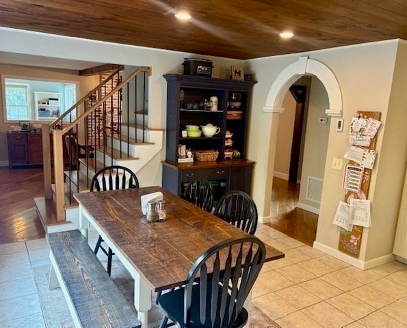 150 Rochdale St, Auburn, MA 01501