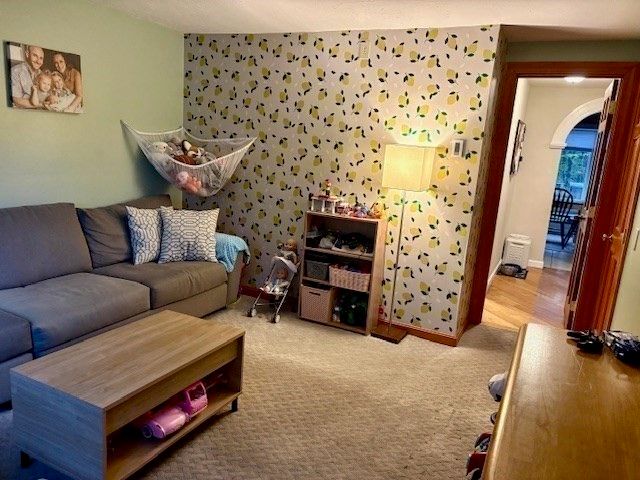 150 Rochdale St, Auburn, MA 01501