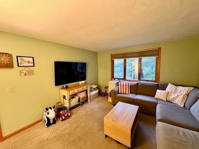 150 Rochdale St, Auburn, MA 01501