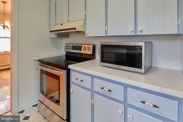 1035 OAK RIDGE AVE, State College, PA 16801