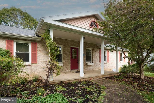 1035 OAK RIDGE AVE, State College, PA 16801