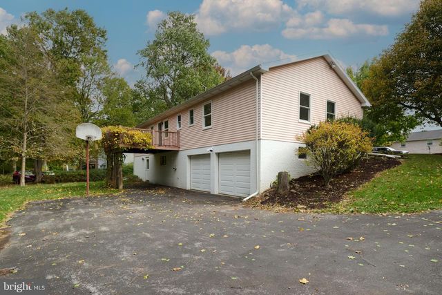 1035 OAK RIDGE AVE, State College, PA 16801