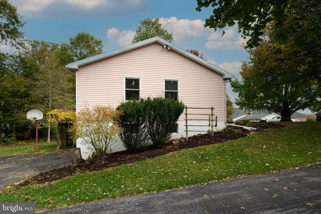 1035 OAK RIDGE AVE, State College, PA 16801