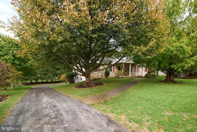 1035 OAK RIDGE AVE, State College, PA 16801