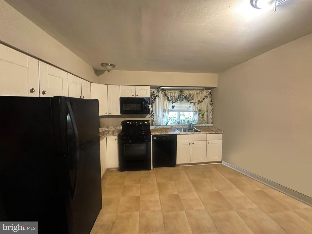 201 PEACH, WESTVILLE, NJ 08093 — photo 5