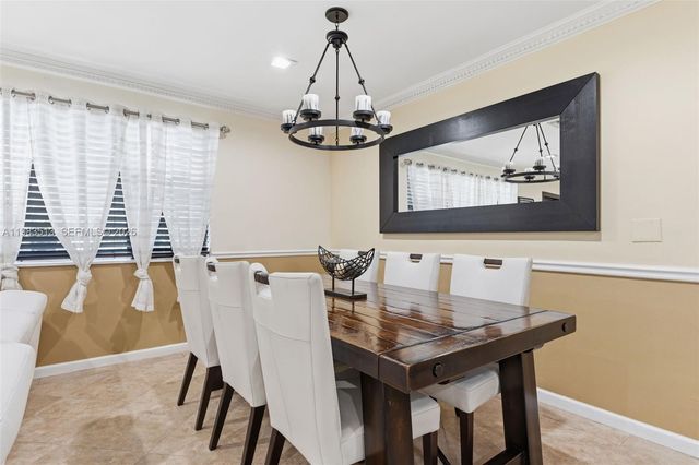 2485 NE 214th St, Miami, FL 33180