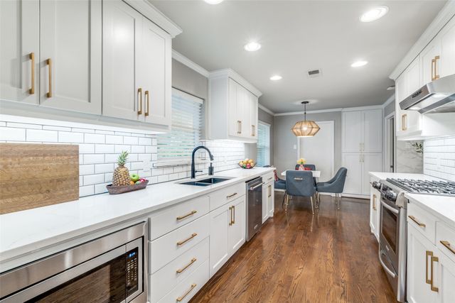 6717 Dalhart Lane, Dallas, TX 75214