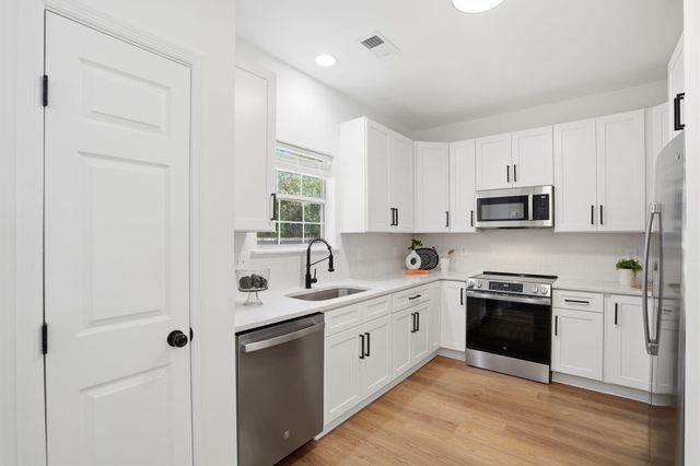 1946 Treebark Drive, Charleston, SC 29414