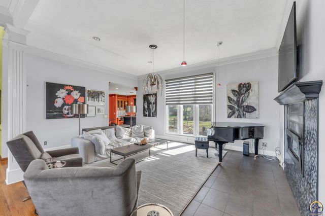 7433 SW Falcon ST, Topeka, KS 66610