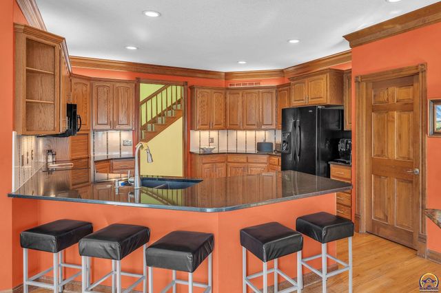 7433 SW Falcon ST, Topeka, KS 66610