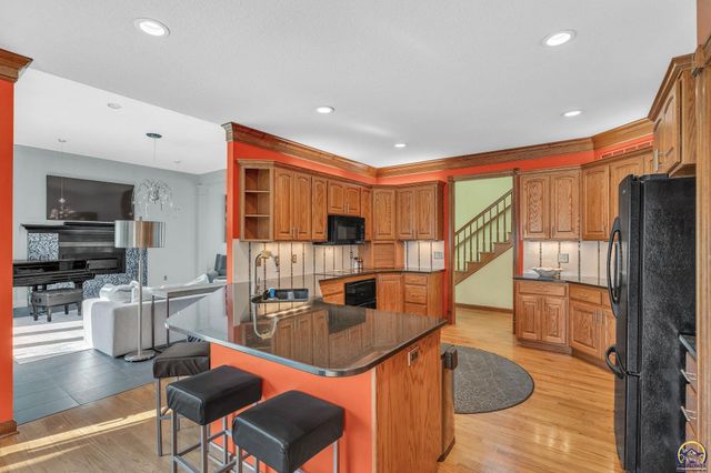 7433 SW Falcon ST, Topeka, KS 66610