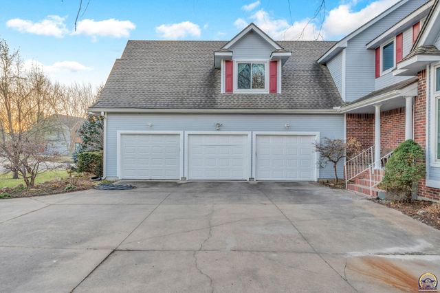 7433 SW Falcon ST, Topeka, KS 66610