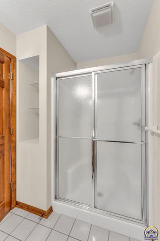 7433 SW Falcon ST, Topeka, KS 66610