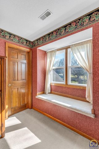 7433 SW Falcon ST, Topeka, KS 66610