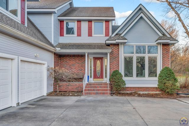 7433 SW Falcon ST, Topeka, KS 66610