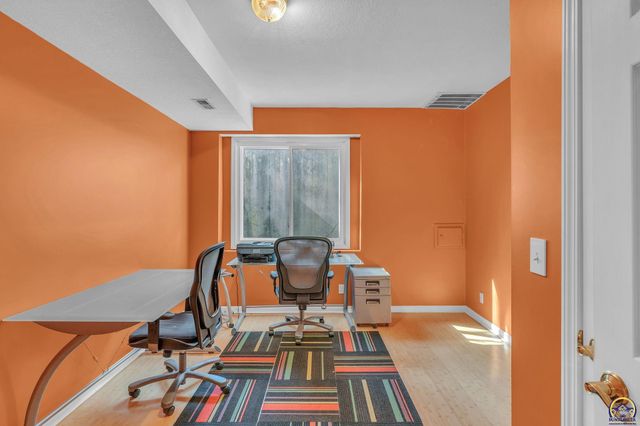 7433 SW Falcon ST, Topeka, KS 66610