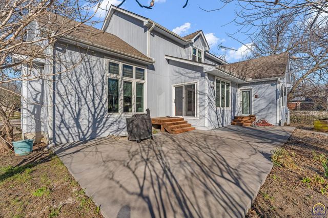 7433 SW Falcon ST, Topeka, KS 66610