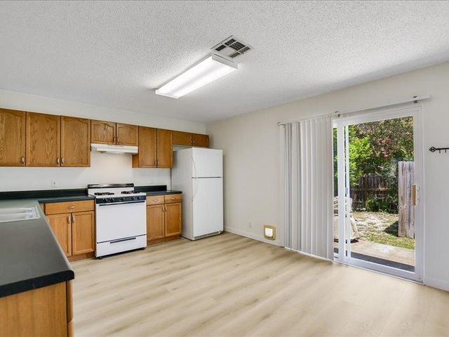 13827 Spring Heath RD, Pflugerville, TX 78660