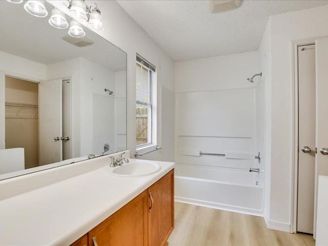 13827 Spring Heath RD, Pflugerville, TX 78660