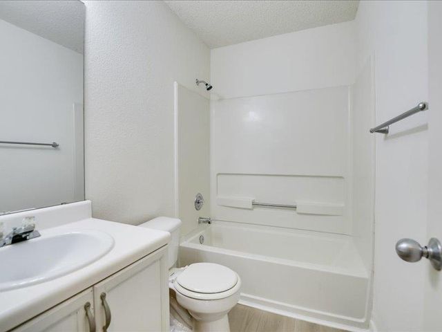 13827 Spring Heath RD, Pflugerville, TX 78660