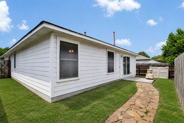 13827 Spring Heath RD, Pflugerville, TX 78660
