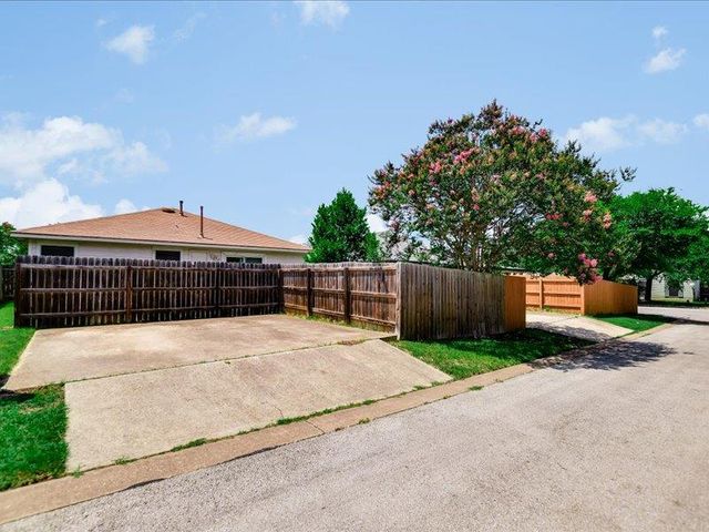 13827 Spring Heath RD, Pflugerville, TX 78660