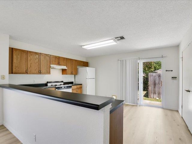 13827 Spring Heath RD, Pflugerville, TX 78660