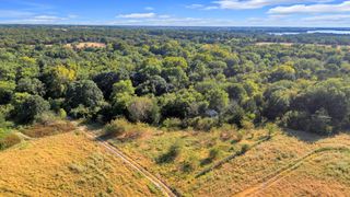 2190 County Road 1215, Savoy, TX 75479