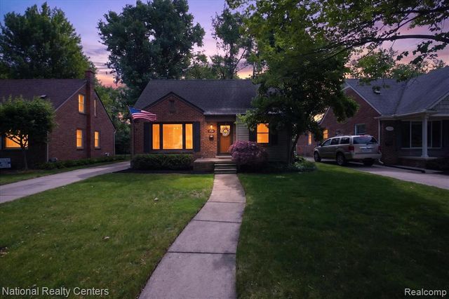 2436 N Vermont Avenue, Royal Oak, MI 48073