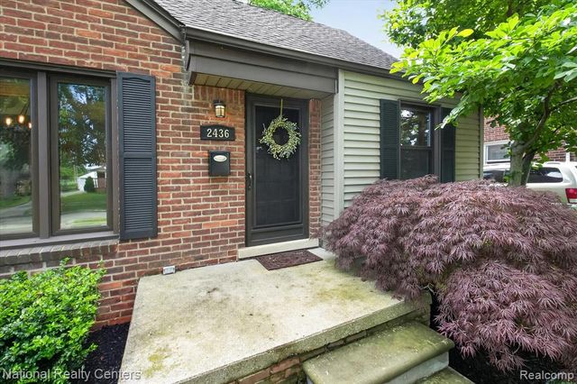 2436 N Vermont Avenue, Royal Oak, MI 48073