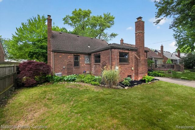 2436 N Vermont Avenue, Royal Oak, MI 48073