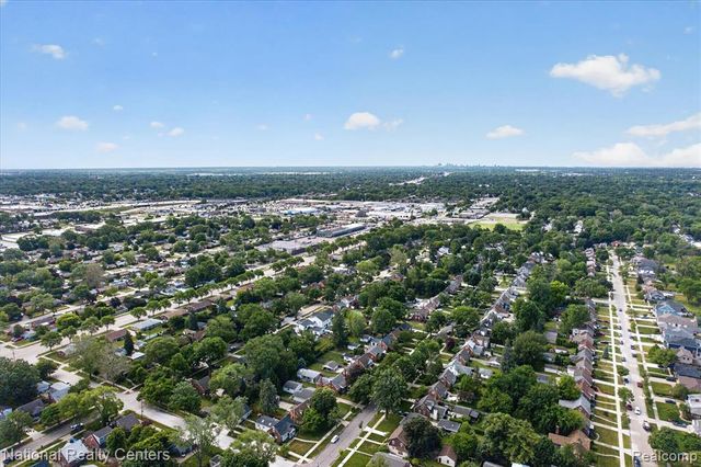 2436 N Vermont Avenue, Royal Oak, MI 48073