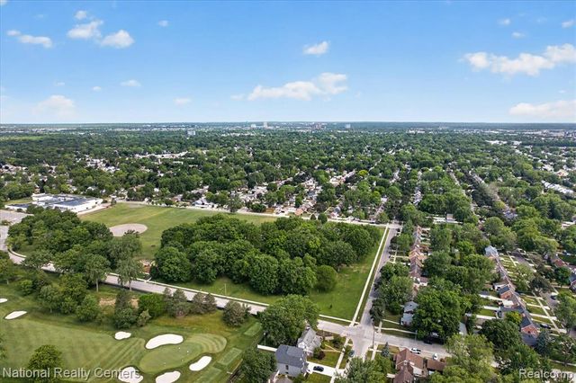 2436 N Vermont Avenue, Royal Oak, MI 48073