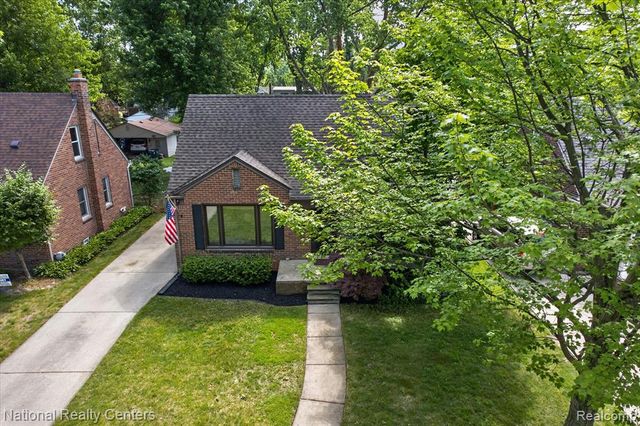 2436 N Vermont Avenue, Royal Oak, MI 48073