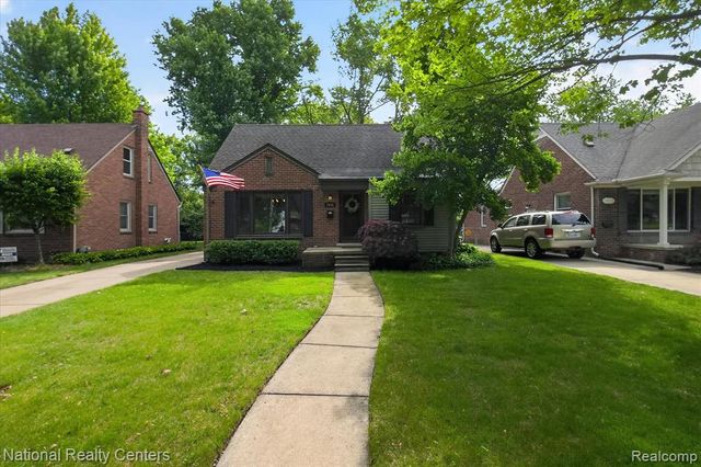 2436 N Vermont Avenue, Royal Oak, MI 48073
