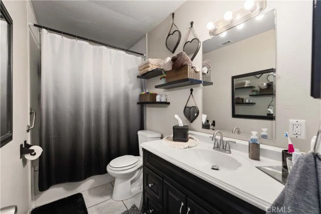 44213 Fenhold, Lancaster, CA 93535