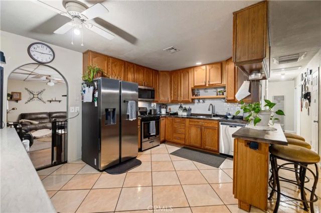 44213 Fenhold, Lancaster, CA 93535