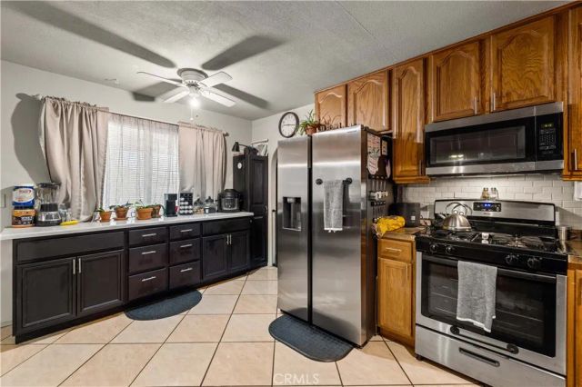 44213 Fenhold, Lancaster, CA 93535