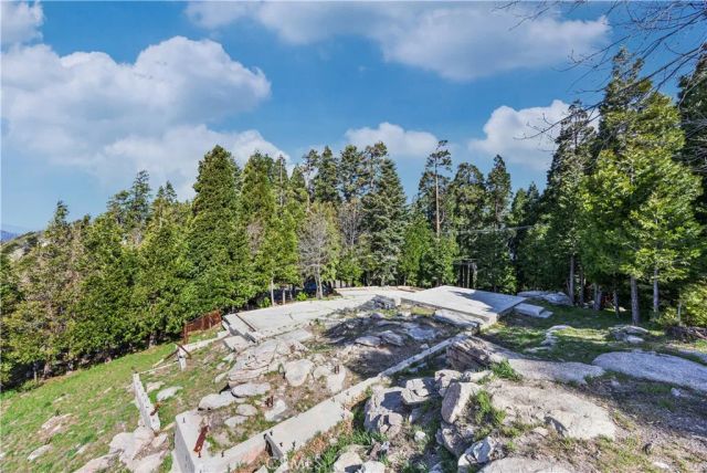24347 Great View, Crestline, CA 92325
