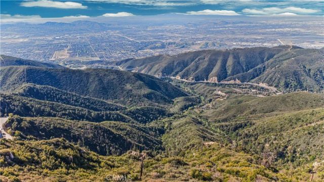 24347 Great View, Crestline, CA 92325