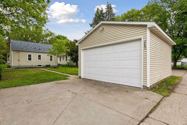 3243 Washburn Avenue N, Minneapolis, MN 55412